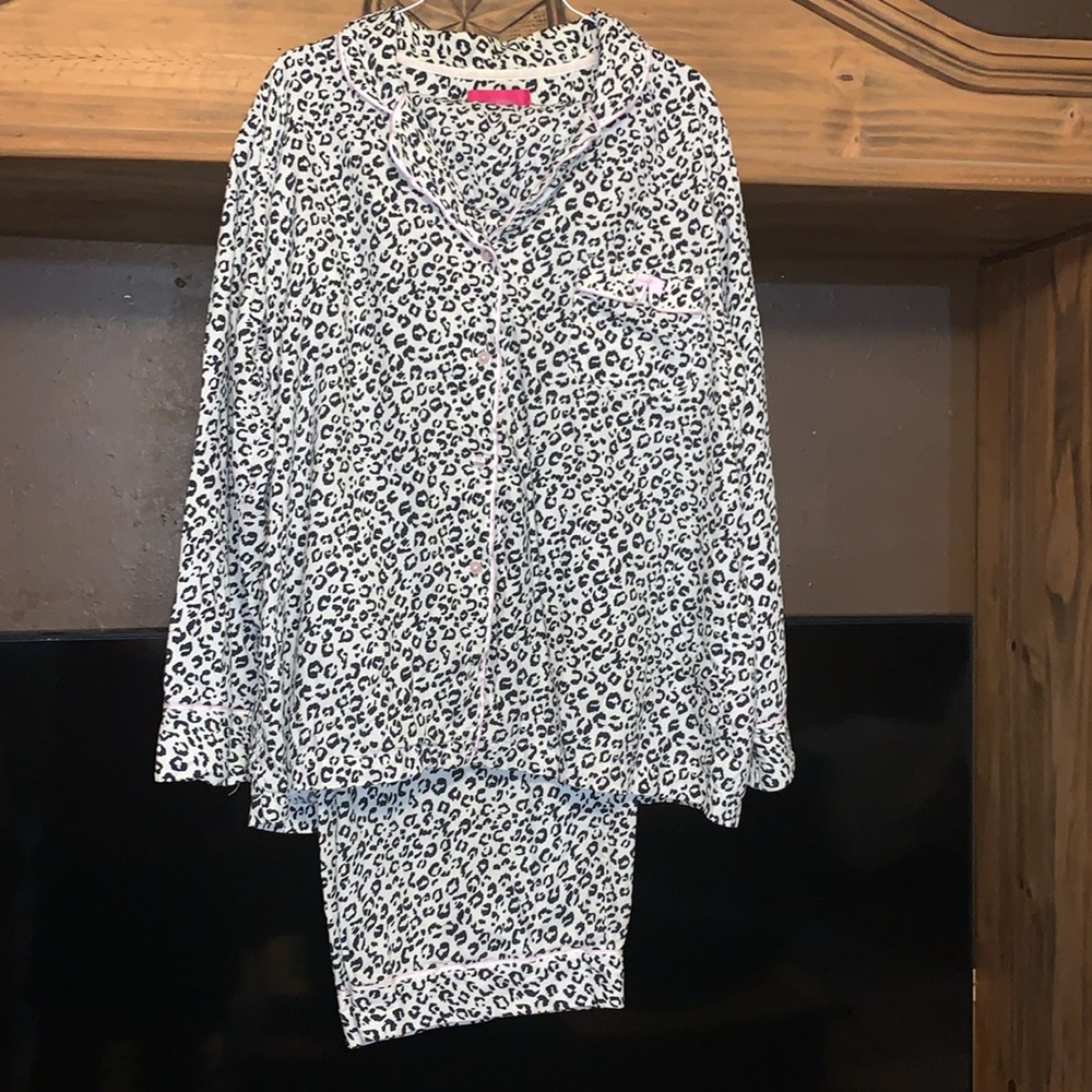 Womens Victoria’s Secret Cotton Pajama Set